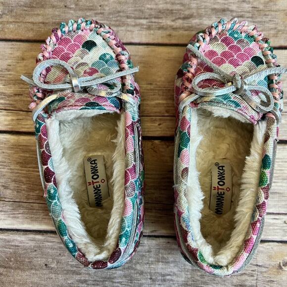 Minnetonka Mermaid Slippers - Picture 5 of 8